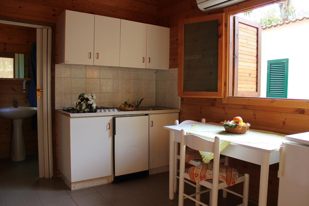 Residence Village Lido Del Gargano Роді-Гарганіко Номер фото
