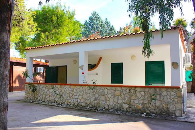 Residence Village Lido Del Gargano Роді-Гарганіко Екстер'єр фото